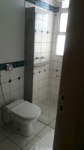 Bathroom 4, Honorato Plaza Hotel, Rio Verde
