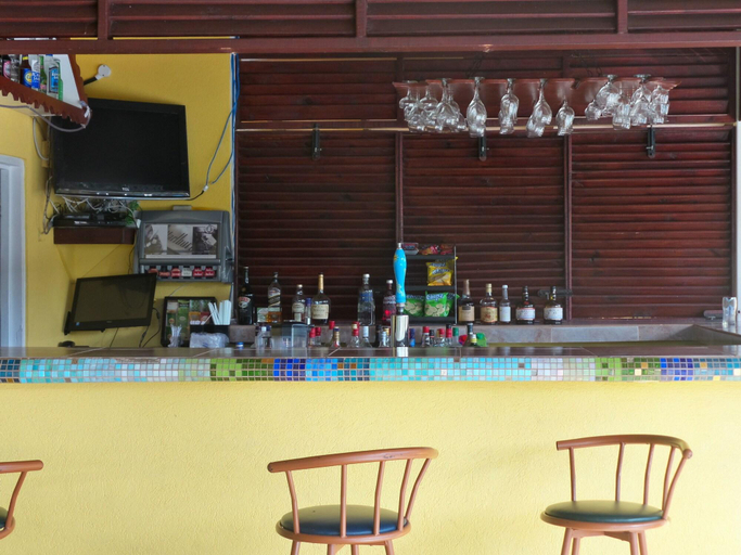 Food & Drinks, Grooms Beach Villa & Resort