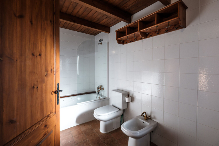 Bathroom 4, Can Barnosell - Els Masos d'en Coll, Girona