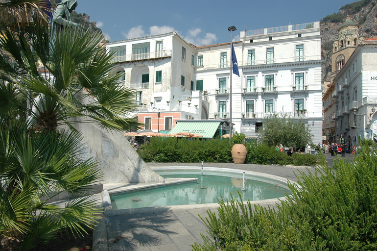 Exterior & Views 5, Fontana, Salerno