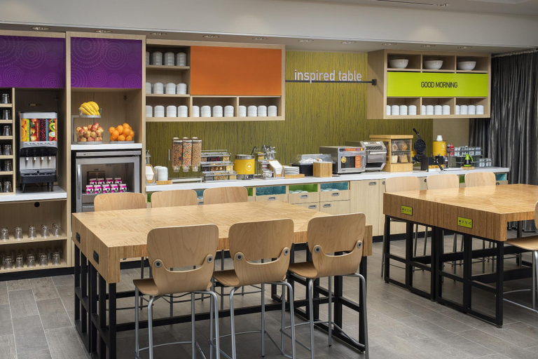 Food & Drinks 5, Home2 Suites by Hilton Clovis Fresno Airport, Fresno
