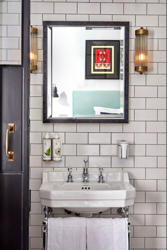 Bathroom 3, The Coach, London