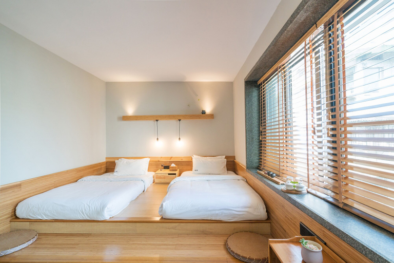 Bedroom 4, Zen Tea House Seven Stars Park, Guilin