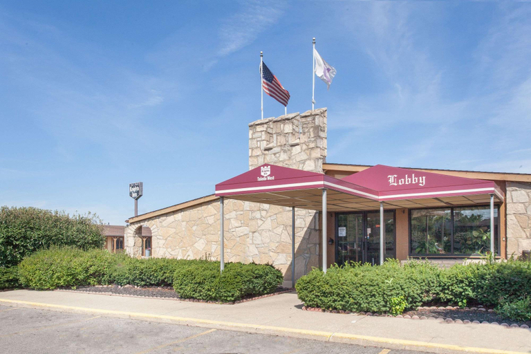 Exterior & Views 2, Knights Inn Toledo West, Lucas