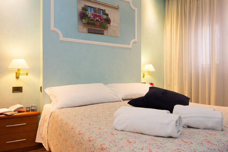 Bedroom 3, Malkavacanze B&B, Rome