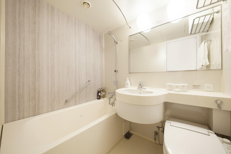 Bathroom 4, Richmond Hotel Naha Kumoji, Naha