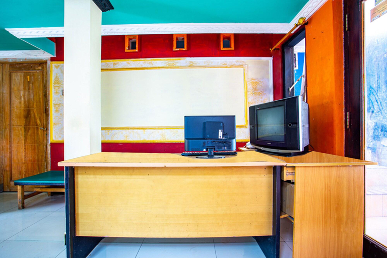 Public Area 3, Spot On 2473 Buana Jaya Guest House, Cilacap