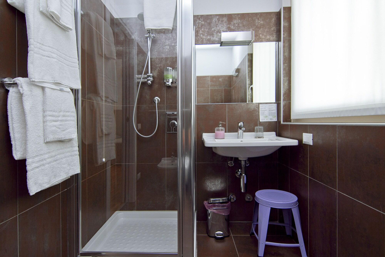 Bathroom 4, B&B Stile Libero, Bergamo