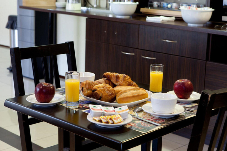 Food & Drinks 5, Orly Superior Hotel, Essonne