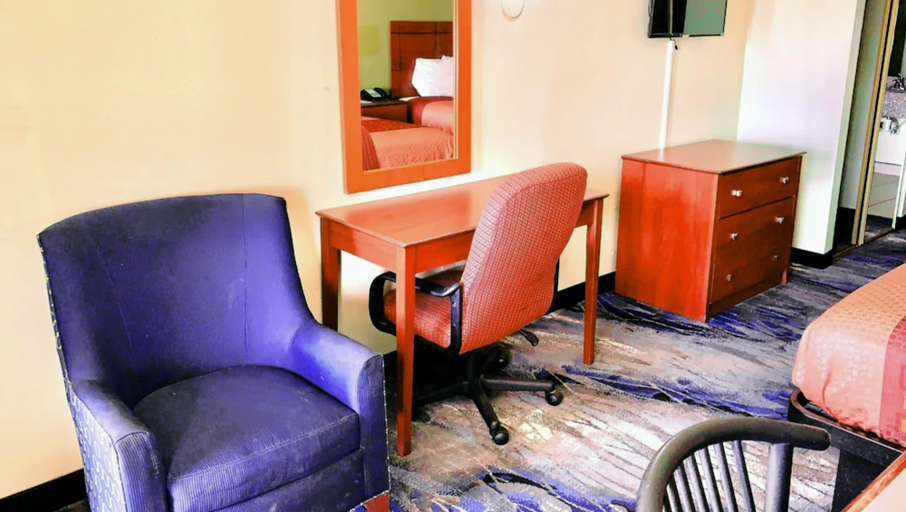 Public Area 3, Executive Inn of Hondo, Medina