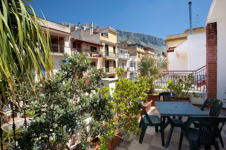 Exterior & Views 2, Bed & Breakfast Kunesias, Palermo