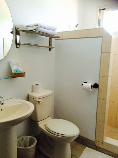 Bathroom 4, Easy Inn