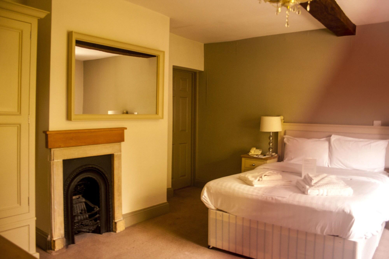 Bedroom 5, Marsh Farm Hotel, Wiltshire