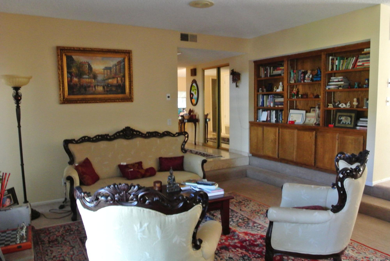 Others 5, Bed and Breakfast in Hollywood Hills, Los Angeles