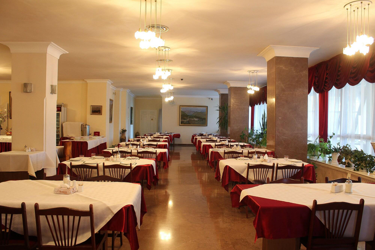 Food & Drinks 5, Shirak, Yerevan