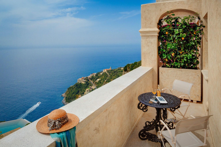 Bedroom 4, Monastero Santa Rosa Hotel & Spa, Salerno