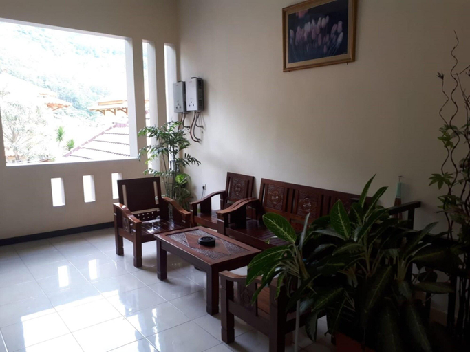 Exterior & Views, Villa Pramudya, Malang