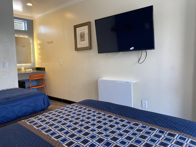 Public Area 2, Lincoln Park Motel, Los Angeles