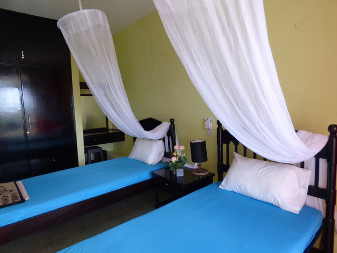 Bedroom 4, Alis Plaza, Msambweni