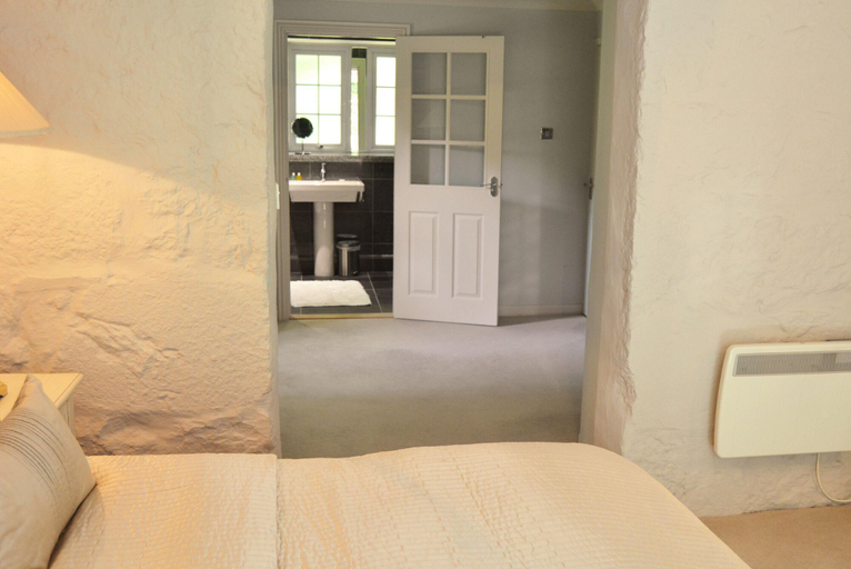 Bedroom 2, St Corantyn Cottage, Cornwall