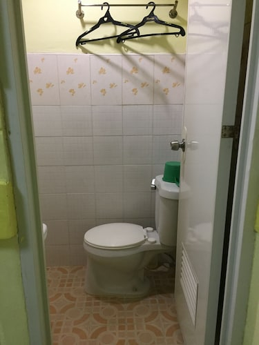 Hayward Travel Inn, Tacloban City