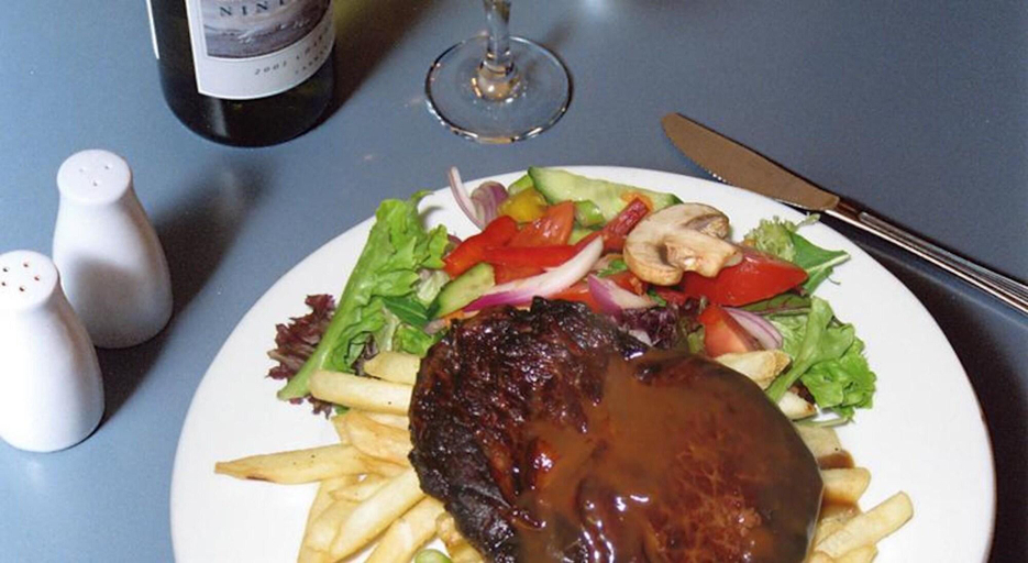 Food & Drinks 5, Bridge Hotel Smithton, Circular Head