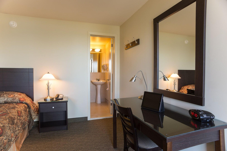 Others 5, Motel et Appartements du Fleuve, Champlain