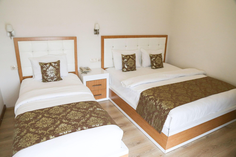 Bedroom 3, Cebeciler Hotel, Merkez