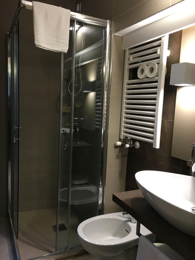 Bathroom 4, Alessi, Brescia