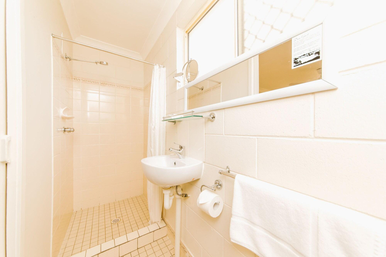 Bathroom 4, Citywalk Motor Inn, Rockhampton