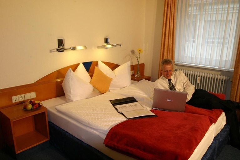 Bedroom 3, City Hotel, Freiburg im Breisgau