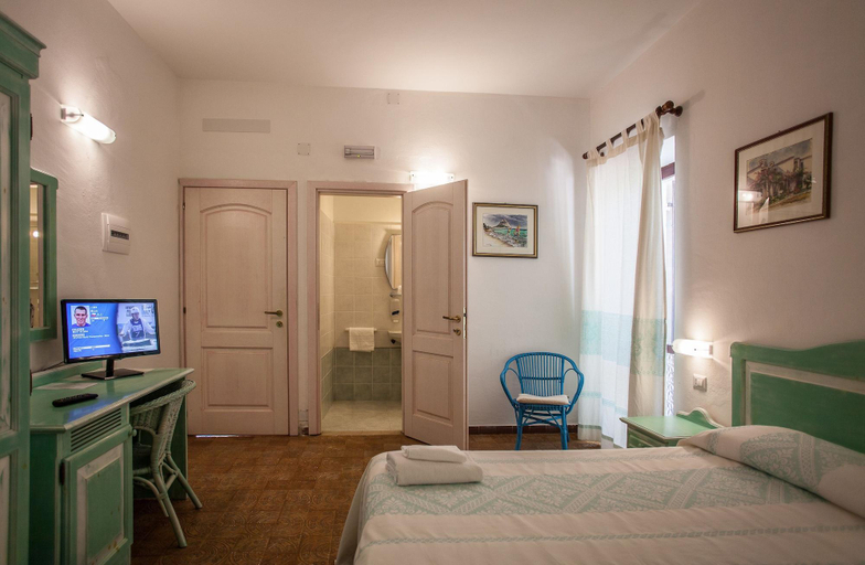 Bathroom 4, Hotel Sandalyon, Nuoro