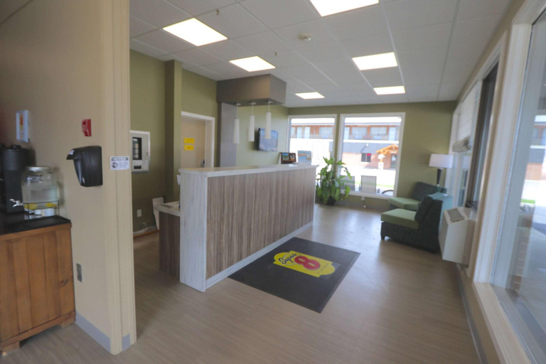 Public Area 3, Super 8 By Wyndham Hearst On, Cochrane