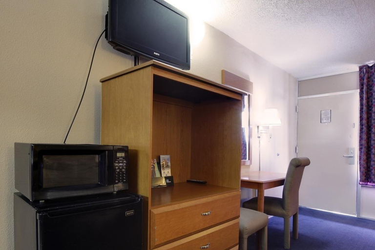 Bedroom 3, Americas Best Value Inn Alachua, Alachua