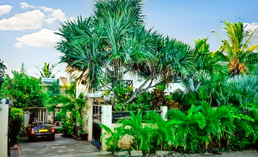 Exterior & Views 2, 1 Bedroom Apartment in Pereybere with Private Balcony