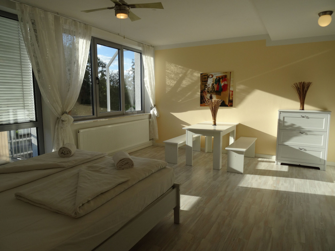Bedroom 3, Airport Park Hotel MUC, Freising
