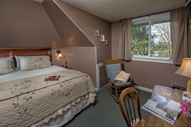 Bedroom 3, Miller Tree Inn, Clallam