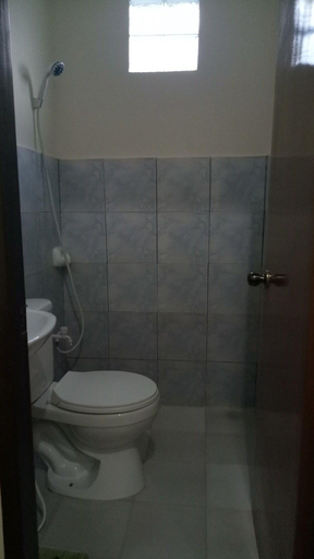 Bathroom 4, JV Haven Pension, El Nido