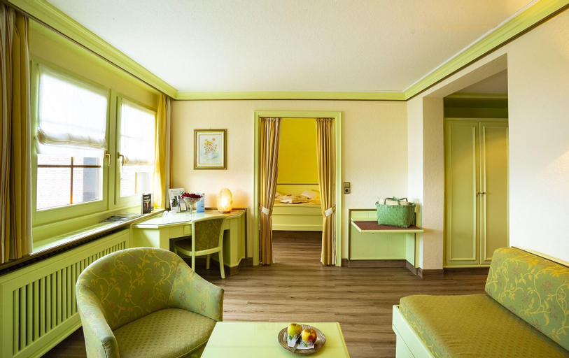 Bedroom 3, Bio- und Wellnesshotel Alpenblick, Waldshut