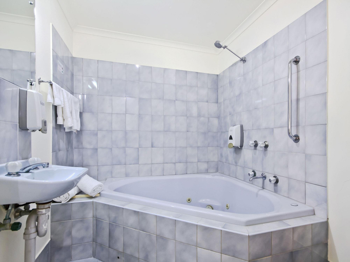 Bathroom 4, Motel Goolwa, Alexandrina - Coastal