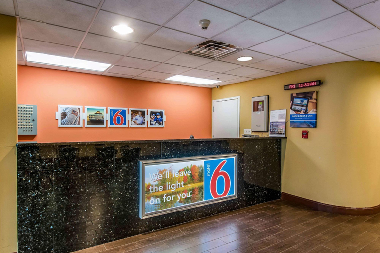 Public Area 2, Scottish Inns & Suites Harrisburg - Hershey North, Dauphin