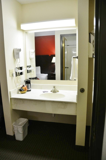 Bathroom 3, Country Hearth Inn Suites Kenton, Hardin