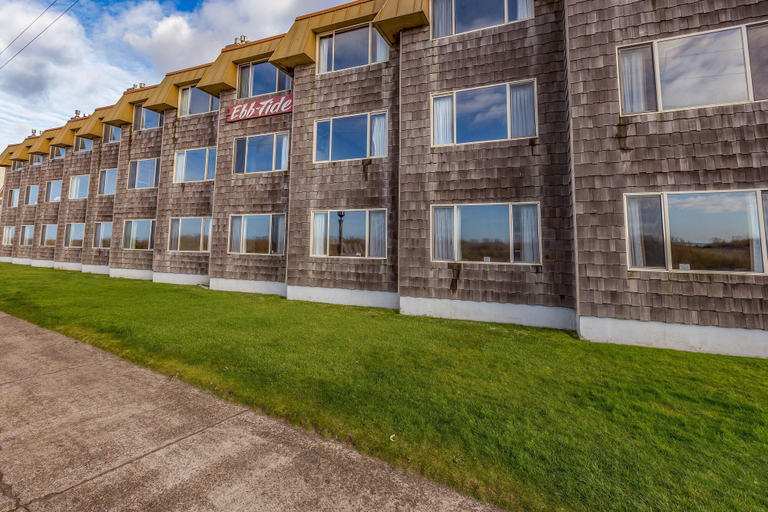 Exterior & Views 1, Ebb Tide Oceanfront Inn, Clatsop