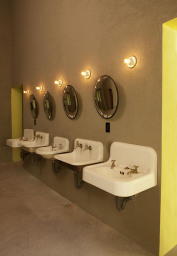 Bathroom 4, Downtown Beds, Mexico City