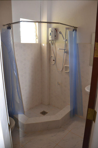 Bathroom 5, Acacia Sunset Village Inn, Panglao