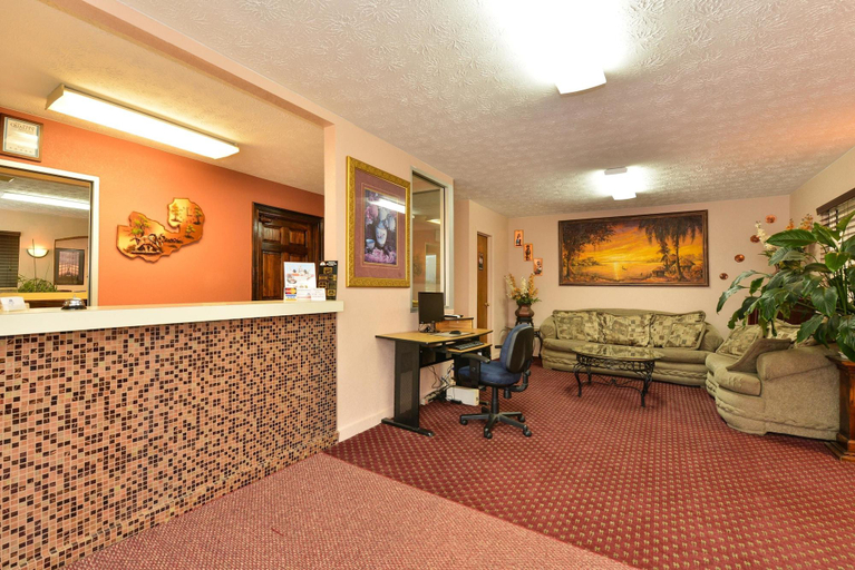 Public Area 3, Americas Best Value Inn Heflin, Cleburne