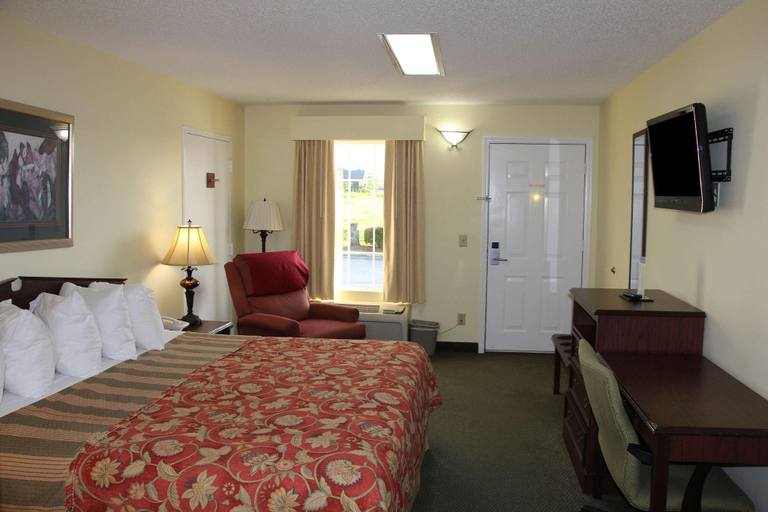 Bedroom 2, Jameson Inn Perry, Houston