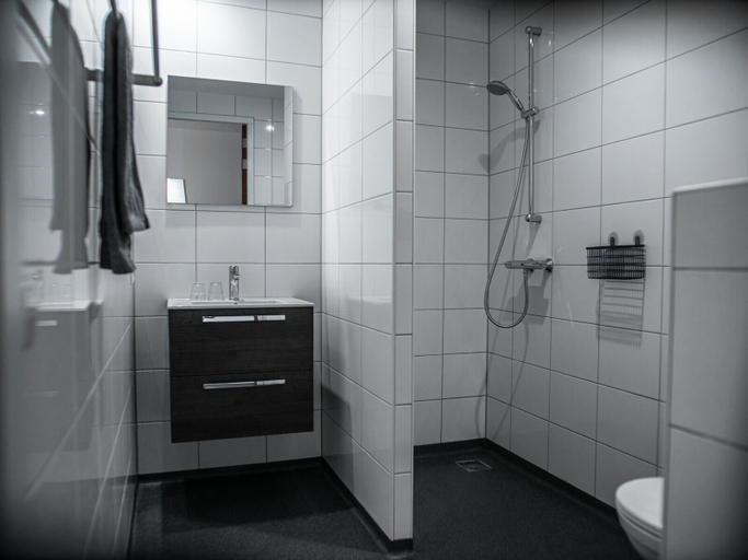Bathroom 5, Bij de 3 linden, Wijchen
