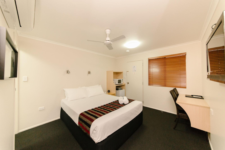 Bedroom 3, Citywalk Motor Inn, Rockhampton