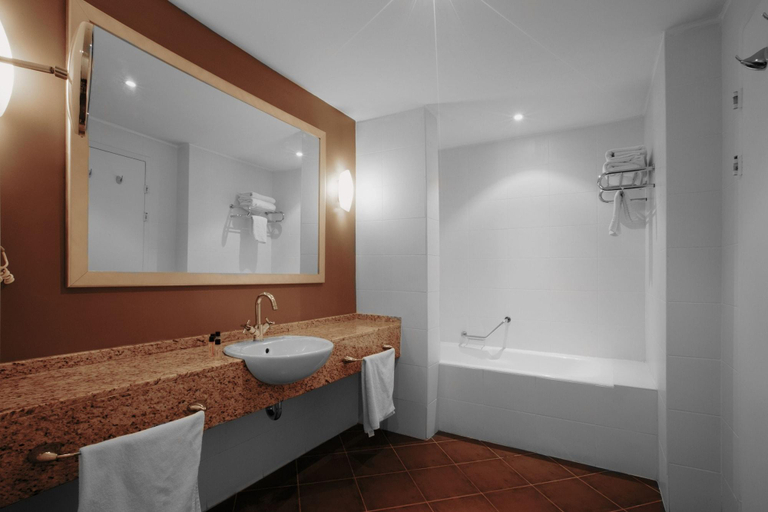 Bathroom 5, Royal Garden Hotel, Baku
